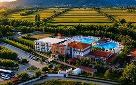Gardenland Resort
